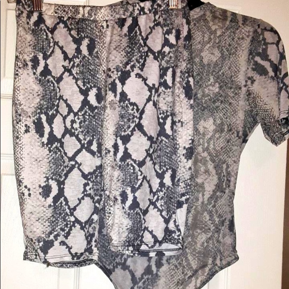 Two piece short set